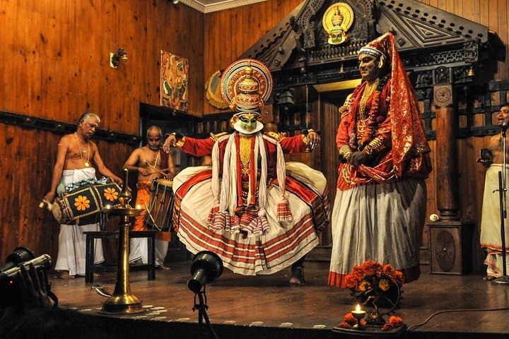 Highlights of South India: Luxury Kerala Backwaters, Munnar & Periyar Adventure photo 5