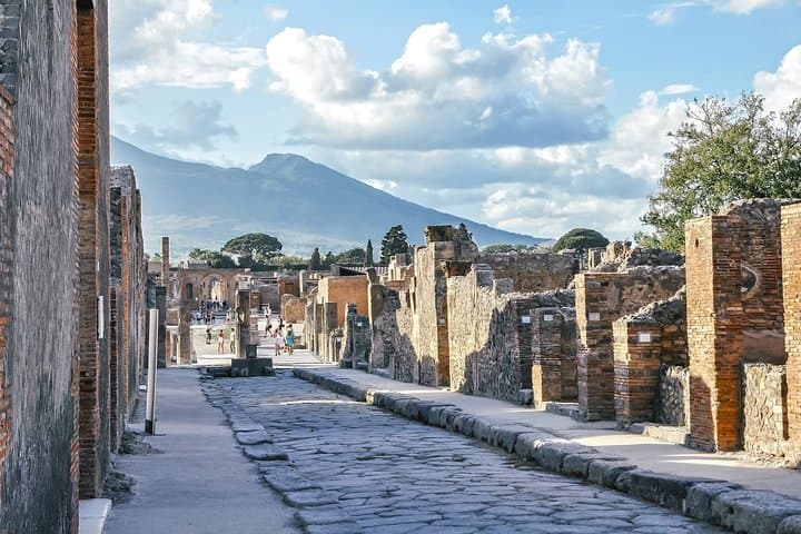 Half-Day Naples and Pompeii Guided Tour — Skip Lines & See Vesuvius Views