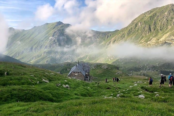 Private Day Hike on the Fagaras Mountains via Transfagarasan (Bâlea Lake Access) photo 2