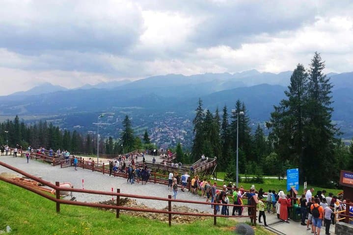Full-Day Tatras Excursion: Gubałówka Viewpoint, Zakopane Stroll & Bukovina Thermal Baths from Kraków photo 3
