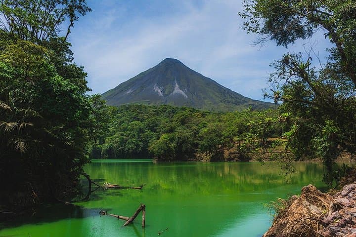 Arenal Volcano Hike and Tabacón Hot Springs: La Fortuna Day Adventure photo 2