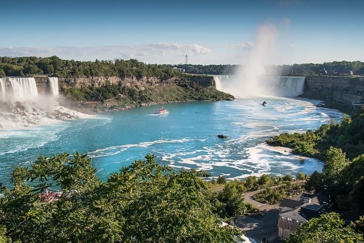 Niagara Falls Day Trip from Toronto — Skip-the-Line Boat & Niagara-on-the-Lake photo 3