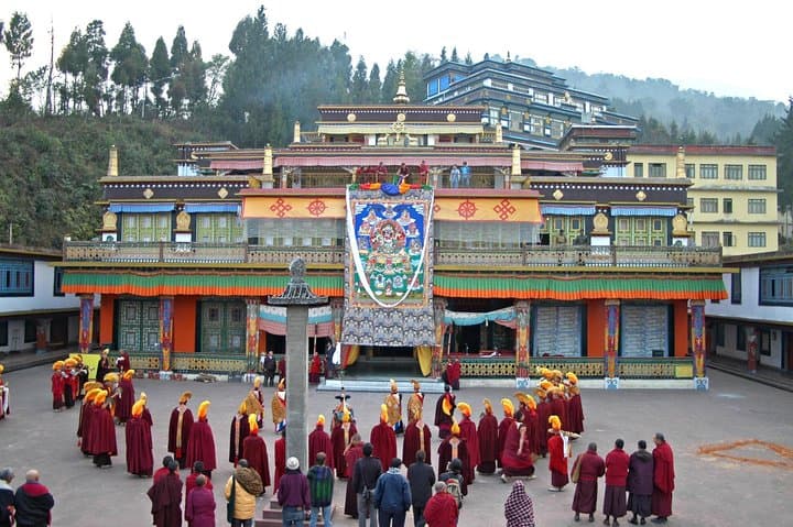 Gangtok Hill & Buddhist Monasteries Tour — Rumtek, Tsomgo Lake & Alpine Views
