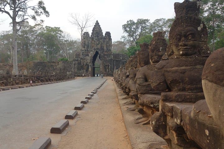 3-Day Angkor Wat Private Tour & Tonle Sap Village Experience photo 3