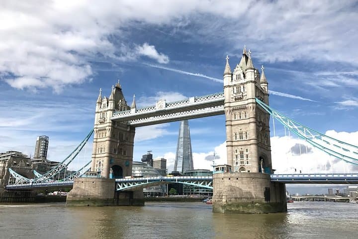 London 8-Day English & Finance Pre-University Program: Study, Tour, and Student Life photo 6