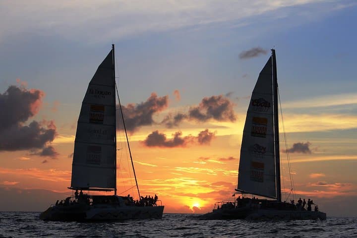 Sunset Sail and Creole Feast: Tango Caribbean Dinner Cruise in Sint Maarten