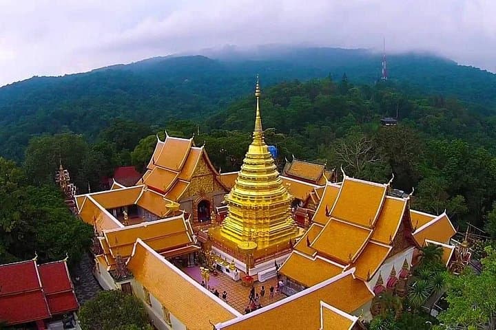 Doi Suthep Temple & San Kamphaeng Handicraft Village Half-Day Tour