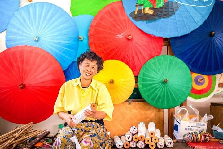 Doi Suthep Temple & San Kamphaeng Handicraft Village Half-Day Tour photo 4
