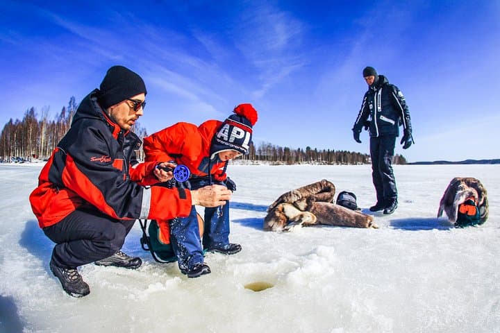 6-Hour Snow Adventure Day in Rovaniemi: Multi-Activity Lapland Safari photo 3