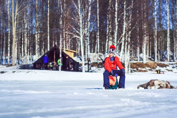 Ice Fishing in Rovaniemi: Guided Arctic Lake Adventure photo 3