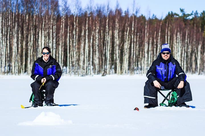 Ice Fishing in Rovaniemi: Guided Arctic Lake Adventure photo 5