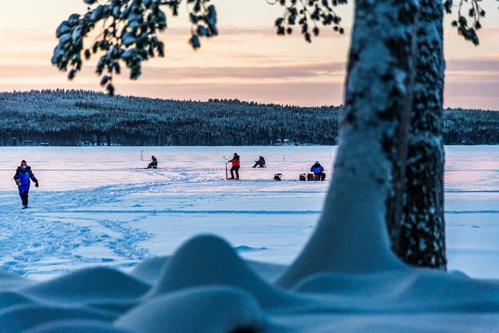 Ice Fishing in Rovaniemi: Guided Arctic Lake Adventure photo 2