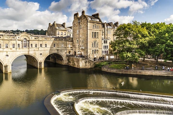 Private Family Tour of Bath with a University Guide — Roman Baths, Jane Austen & Pulteney Bridge