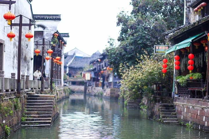 Tianping Mountain and Mudu Water Town: A Day Trip from Suzhou for Maple Hues and Canal Strolls photo 3