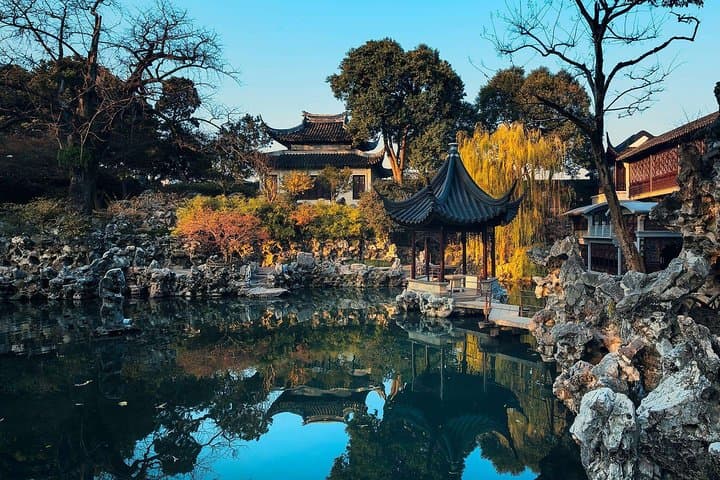Private 4-Day Guided Tour: Shanghai, Suzhou & Hangzhou Highlights
