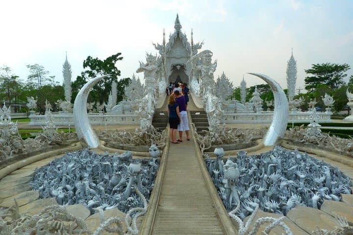 Chiang Rai Highlights: White Temple, Blue Temple & Black House Day Tour photo 5
