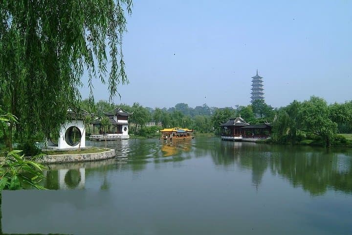 Private 4-Day Guided Tour: Shanghai, Suzhou & Hangzhou Highlights photo 6
