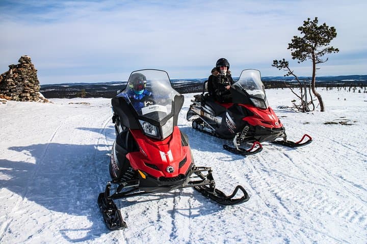 Explore Katkavaara: Arctic Snowmobile Safari Across Finland’s Frozen Wilderness photo 6