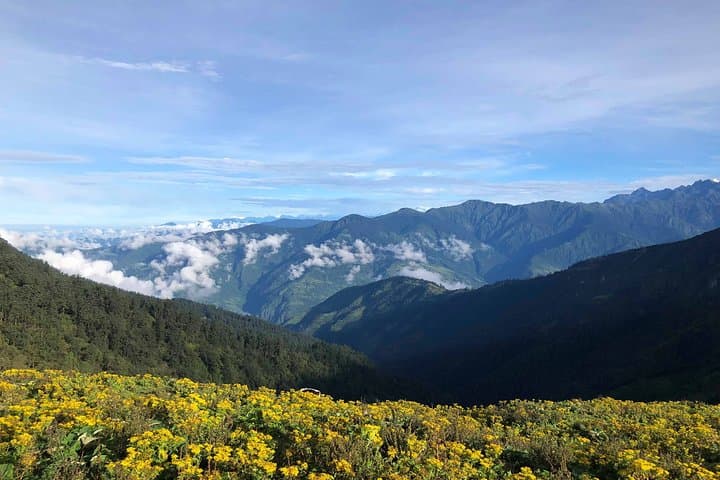 Pikey Peak Trek: 12-Day Everest-View Adventure from Kathmandu