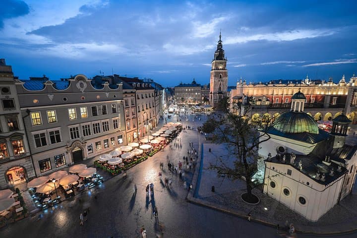 5-Day Student Tour: Krakow City, Wieliczka Salt Mine & Polish Countryside photo 2