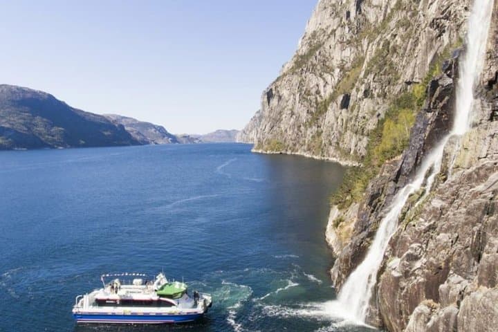 Stavanger Waterfalls, Caves and Pulpit Rock Boat Tour on Lysefjord photo 3