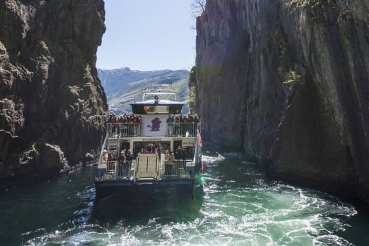 Stavanger Waterfalls, Caves and Pulpit Rock Boat Tour on Lysefjord photo 4
