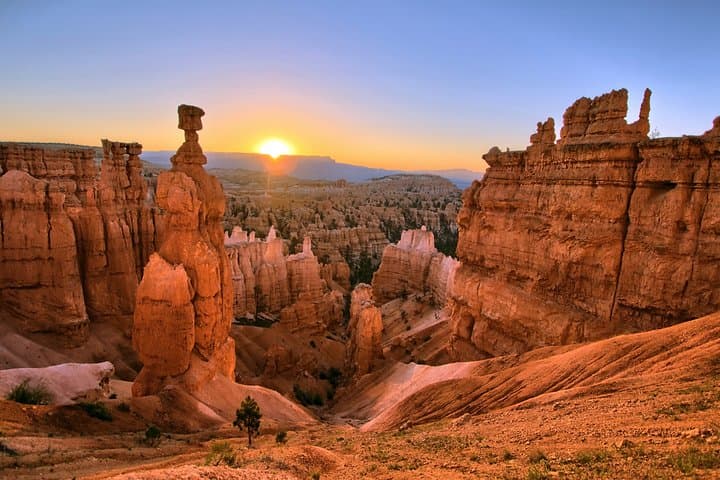 11‑Day Yellowstone, Rocky Mountain & California Desert Explorer photo 3
