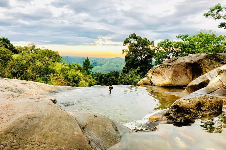 Upper Diyaluma Waterfall Hike and Natural Pool Bath — Diyaluma Falls, Sri Lanka