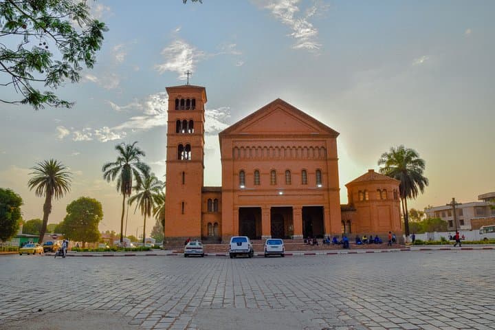 Lubumbashi City Tour: Explore Colonial Architecture, Markets & History