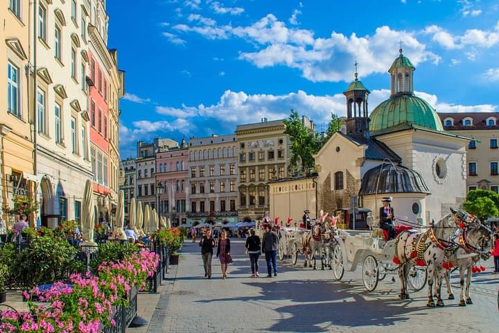 Krakow Old Town & Kazimierz Electric Car Highlights (1.5-hr Tour) photo 3