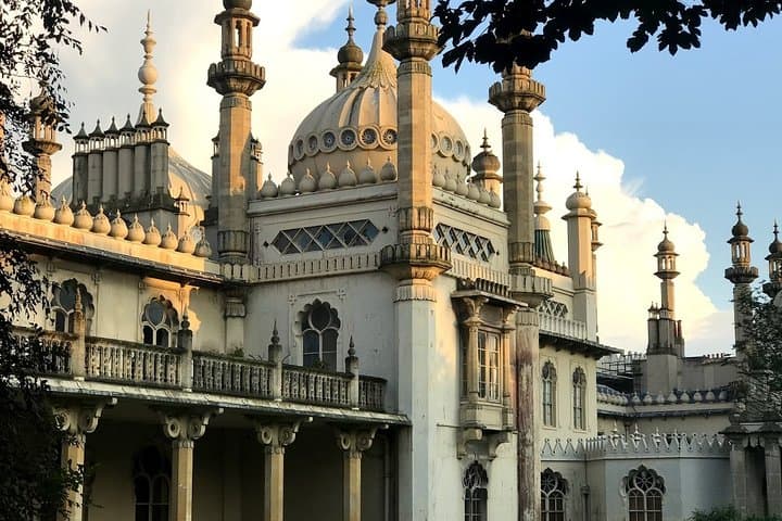 Brighton Full-Day Private Tour: Royal Pavilion, Pier & The Lanes photo 2