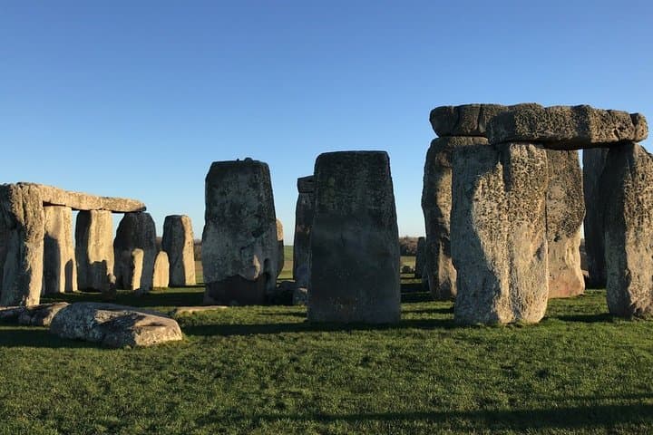 Bath & Stonehenge: Full-Day Private Tour from London — Roman Baths to Prehistoric Stones photo 3