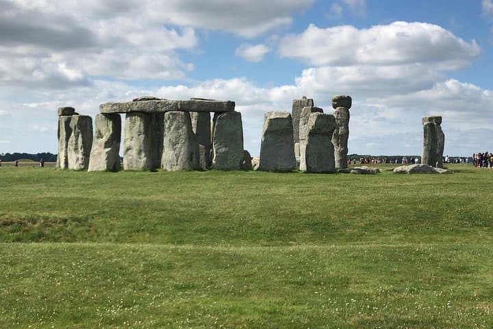 Bath & Stonehenge: Full-Day Private Tour from London — Roman Baths to Prehistoric Stones photo 5