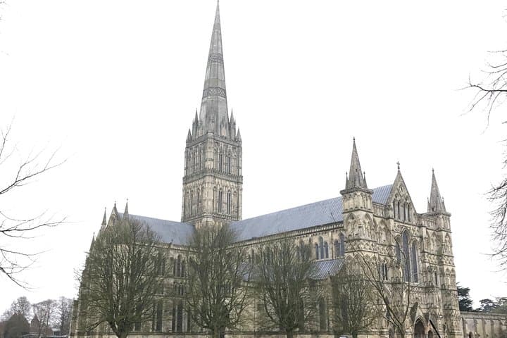 Full-Day Private Tour: Stonehenge, Woodhenge & Salisbury Cathedral photo 4