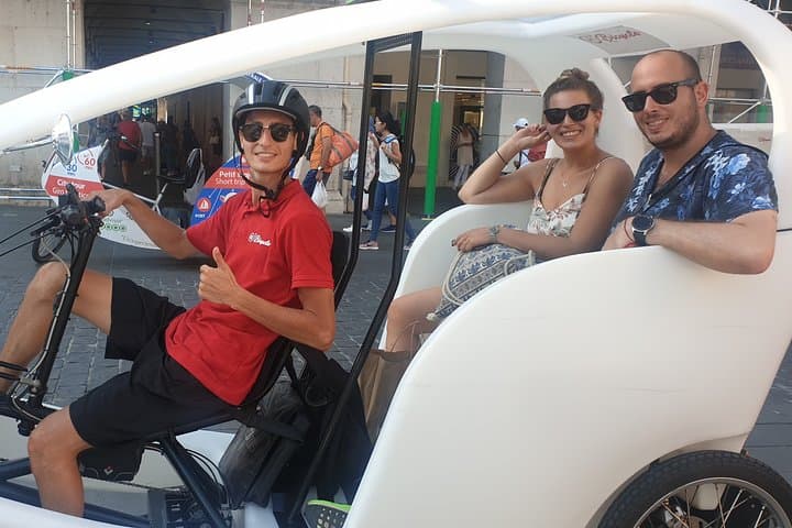 Nissa La Bella: 1h40 Electric Taxi-Bike Tour of Nice’s Old Town & Promenade photo 4