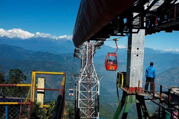 Darjeeling 3-Point & Mix-Point Day Tour — Tiger Hill, Batasia Loop & Tea Gardens