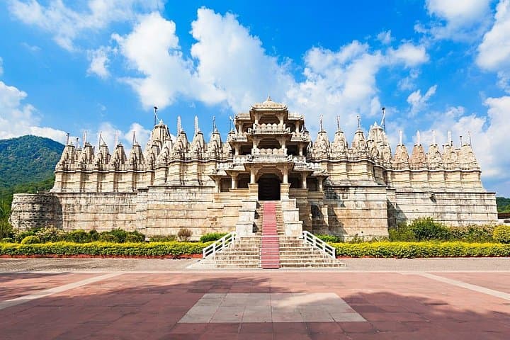 6-Day Private Journey Through the Aravalli Hills: Mount Abu, Kumbhalgarh & Udaipur photo 3