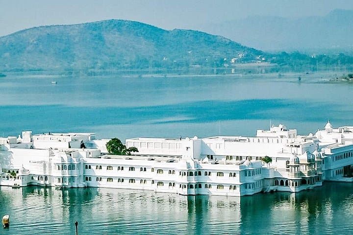 6-Day Private Journey Through the Aravalli Hills: Mount Abu, Kumbhalgarh & Udaipur photo 1
