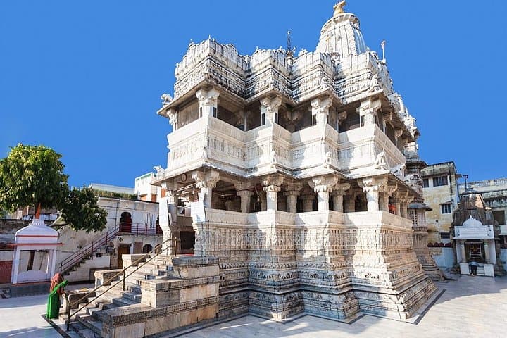 6-Day Private Journey Through the Aravalli Hills: Mount Abu, Kumbhalgarh & Udaipur photo 2