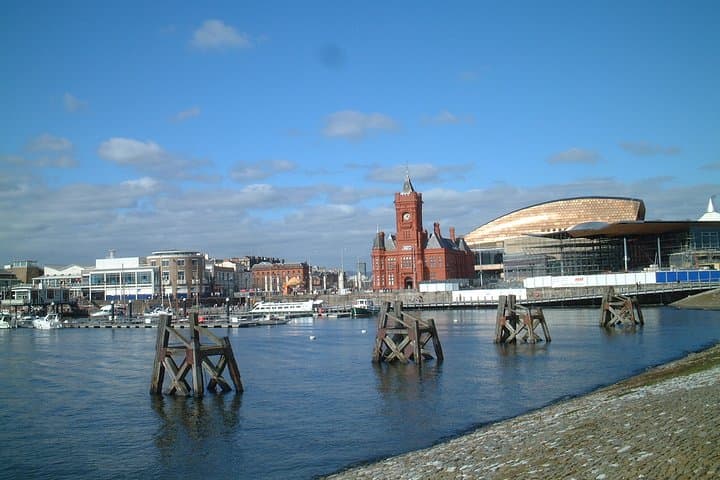 Cardiff Dr Who Filming Locations Private Day Tour from London