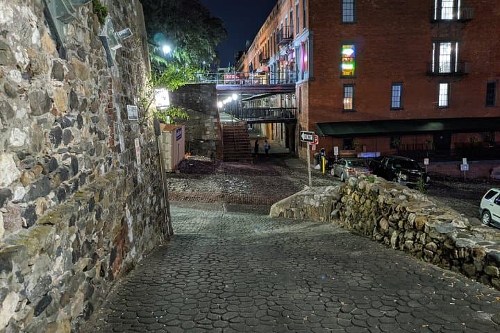 Savannah Hell Cat Ghost Tour: Haunted History Walk Through the Squares photo 5