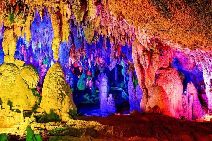 Private Day Trip from Kunming: Stone Forest & Jiuxiang Cave with Boat Ride
