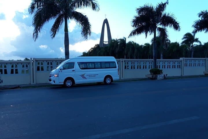 Private Round-Trip Transfer: Punta Cana Airport to Bávaro Hotels photo 2