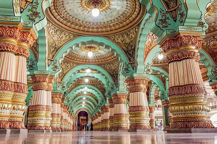 Full-Day Mysore & Srirangapatna Tour from Bengaluru: Palaces, Chamundi Hill & Market Strolls photo 2