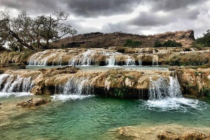 5-Day Private Dhofar Tour: Salalah, Frankincense Trail & Mughsail Beaches