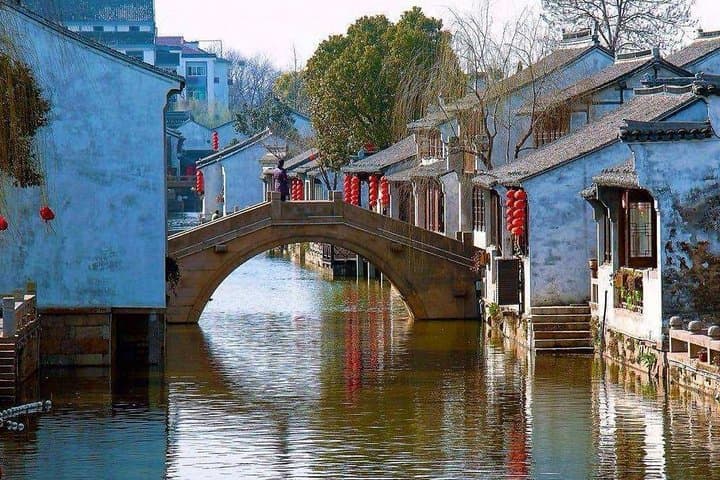 Private 4-Day Guided Tour: Shanghai, Suzhou & Hangzhou Highlights photo 2