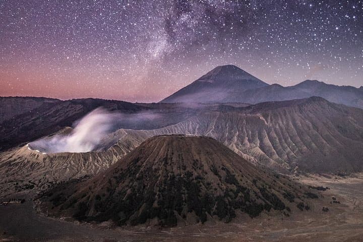 Chasing Stars at Mount Bromo: 1D1N Milky Way & Sunrise Photography Tour photo 2