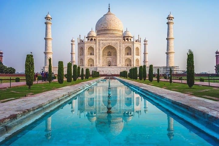 One-Day Taj Mahal & Agra City Tour from Delhi by Gatimaan Express photo 4