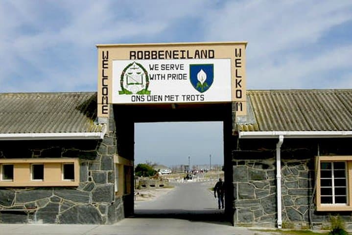 Cape Town in 3 Days: Robben Island, Table Mountain & Peninsula Private Tour photo 3