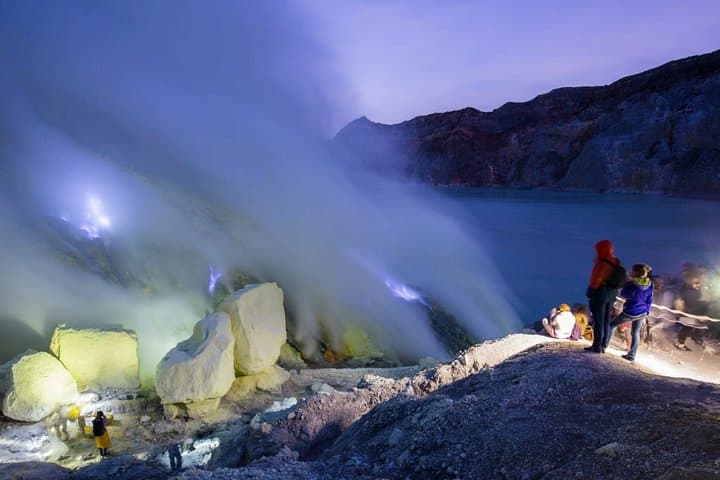 Mount Bromo, Ijen & Madakaripura: 3-Day Crater Sunrise, Blue Fire & Waterfall Tour photo 3